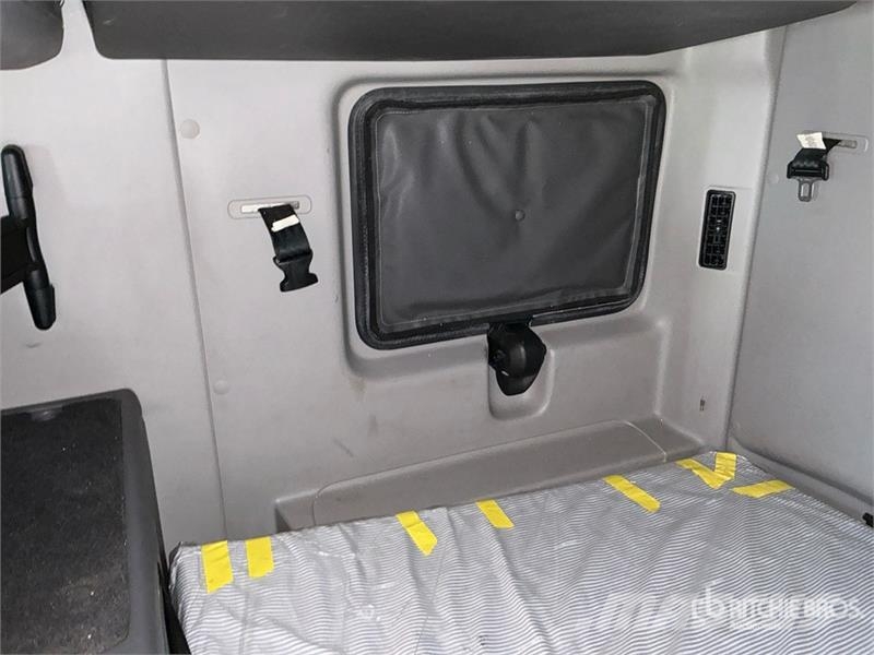 International LT625 Седельные тягачи