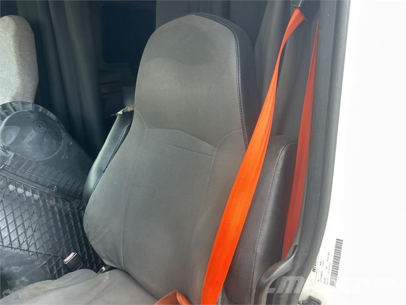 International LT625 트랙터 유닛