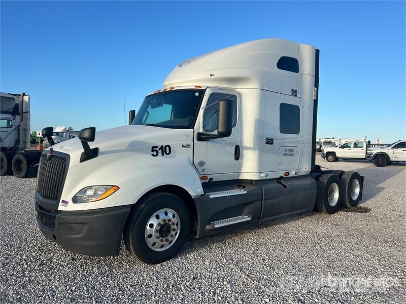 International LT625 Седельные тягачи
