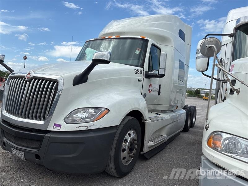 International LT625 Prime Movers