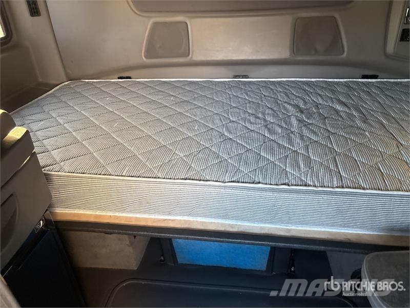 International LT625 트랙터 유닛
