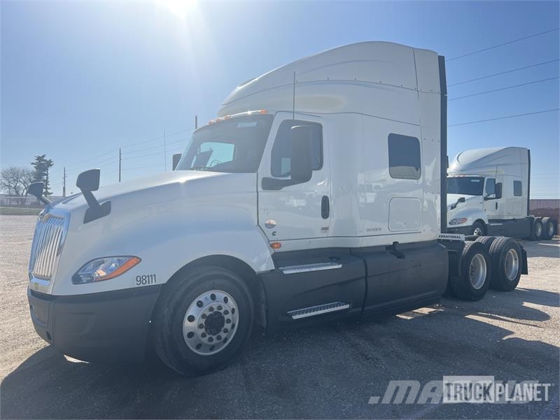 International LT625 트랙터 유닛