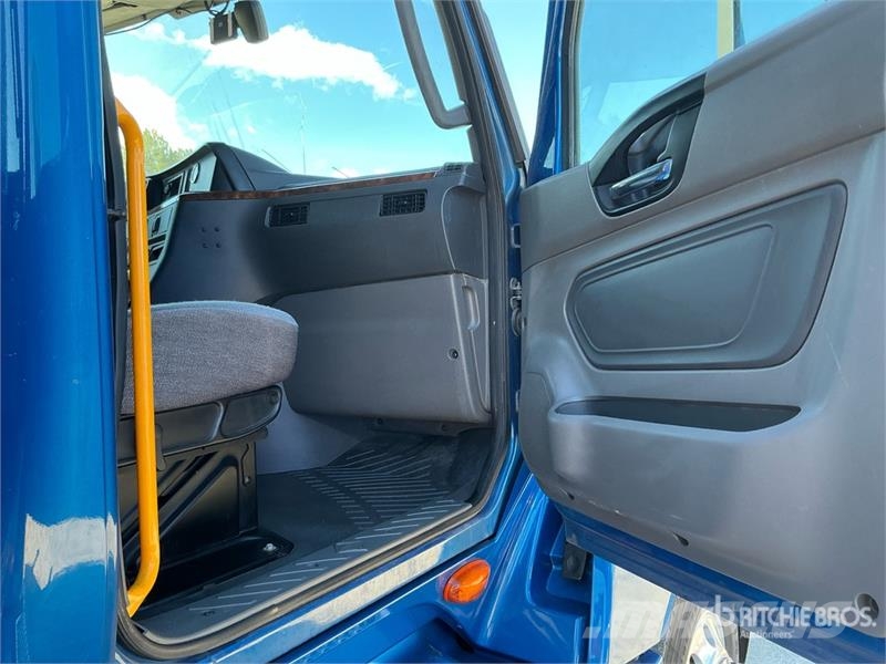 International LT625 Седельные тягачи