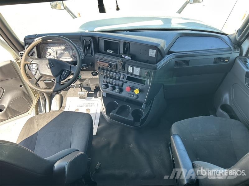 International LT625 Autotractoare