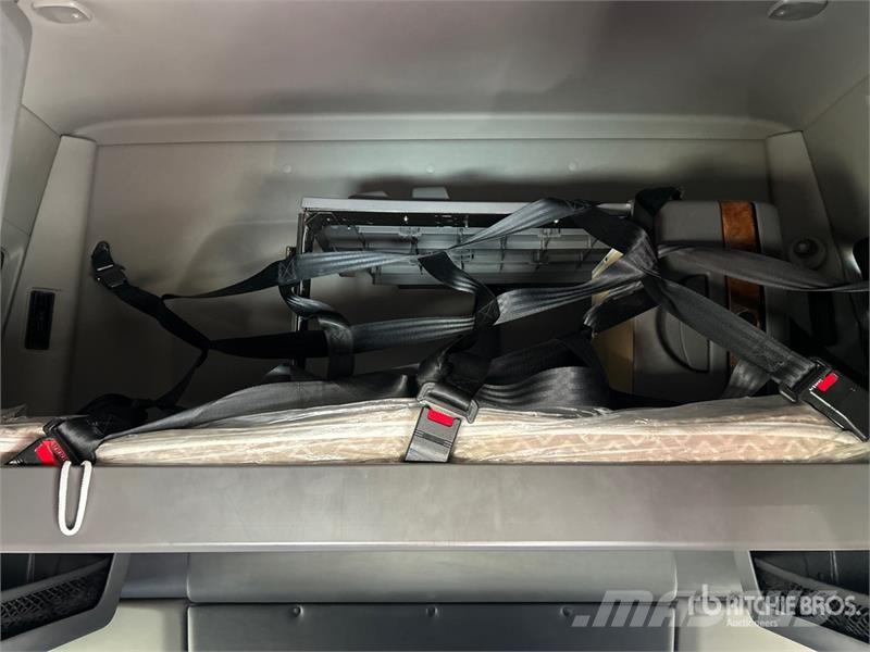 International LT625 Седельные тягачи