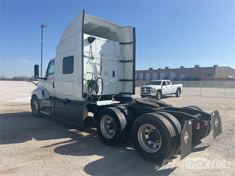 International LT625 트랙터 유닛