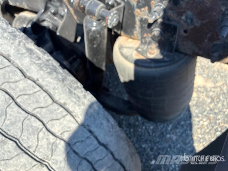 International LT625 Седельные тягачи