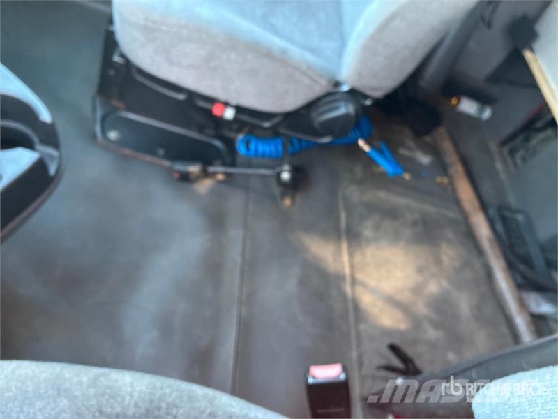 International LT625 Седельные тягачи