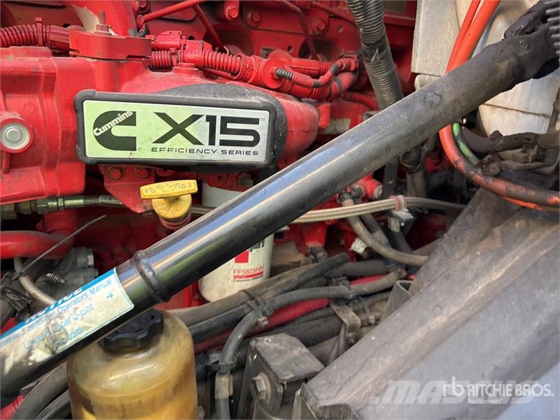 International LT625 트랙터 유닛