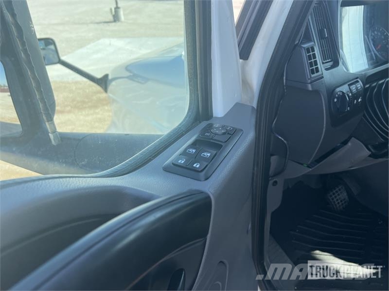 International LT625 트랙터 유닛