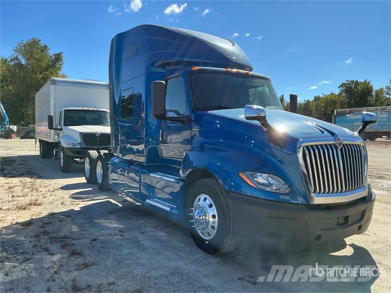 International LT625 Седельные тягачи