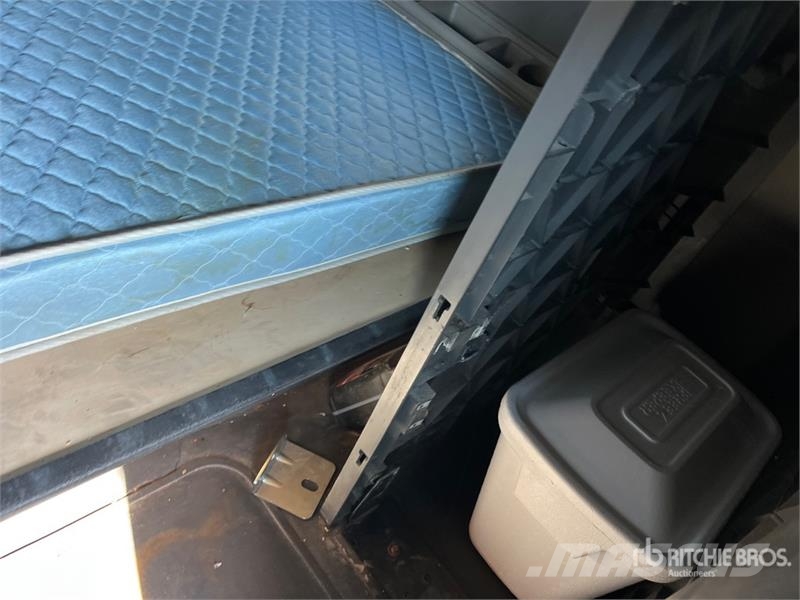 International LT625 Седельные тягачи