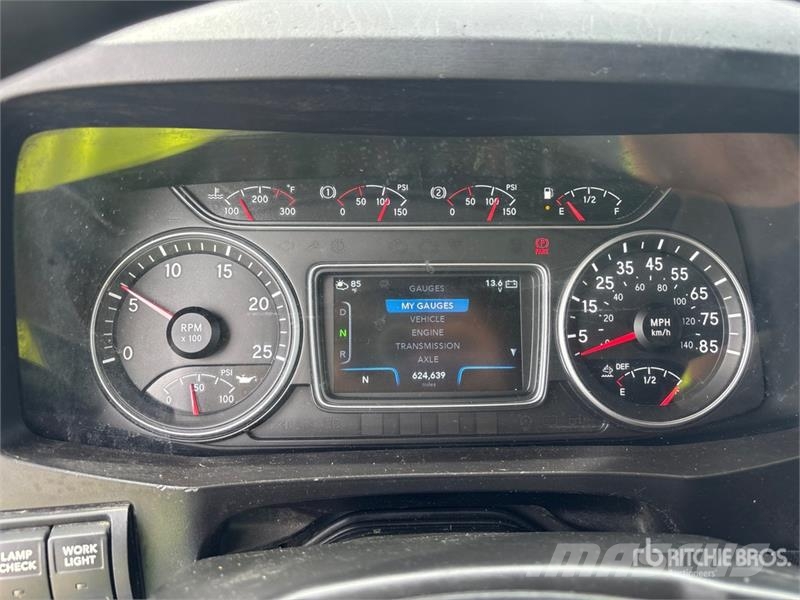 International LT625 트랙터 유닛