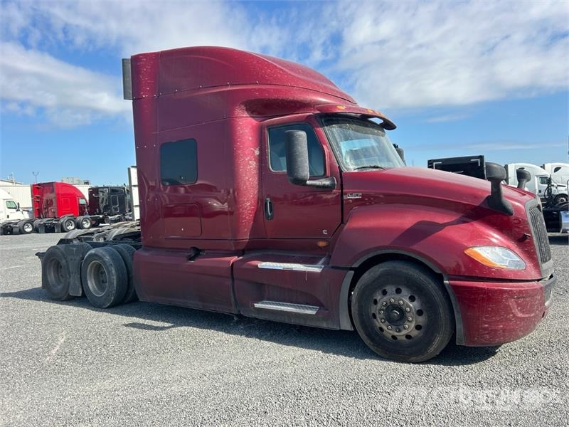 International LT625 Truck Tractor Units