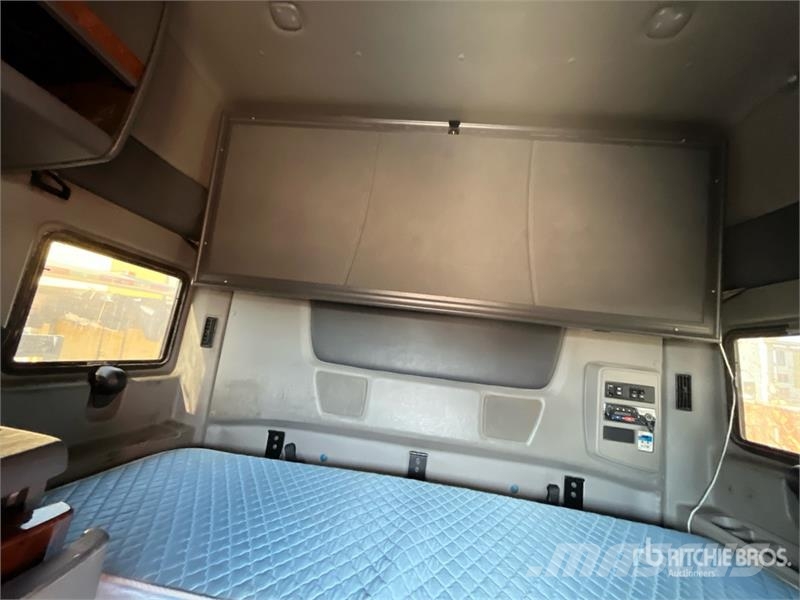 International LT625 Седельные тягачи