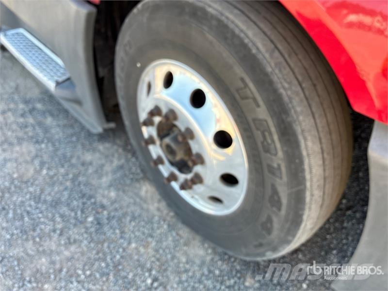 International LT625 Седельные тягачи