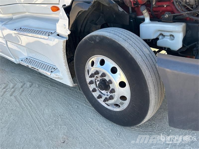 International LT625 Седельные тягачи