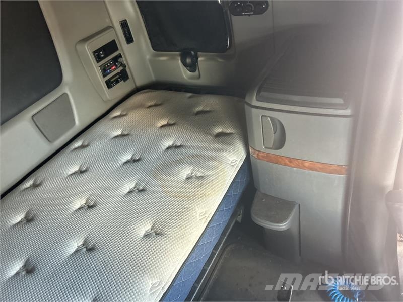 International LT625 트랙터 유닛