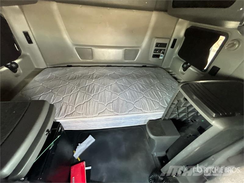 International LT625 트랙터 유닛