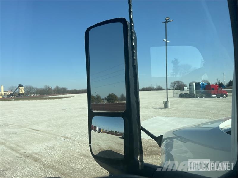 International LT625 트랙터 유닛