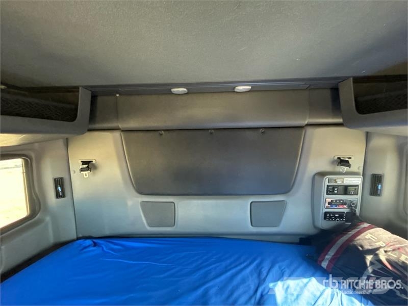 International LT625 Седельные тягачи