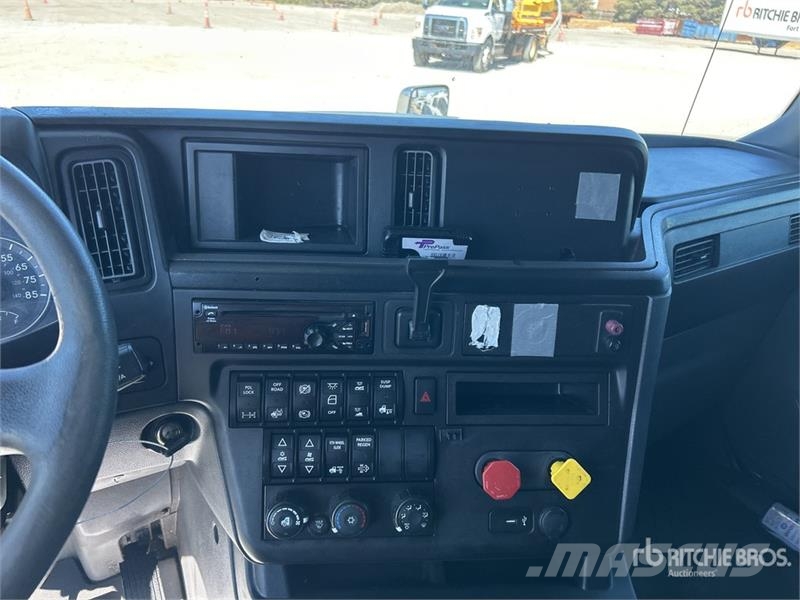 International LT625 Autotractoare