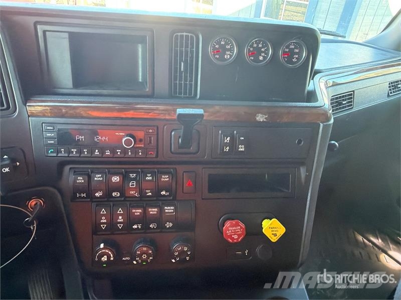International LT625 Cabezas tractoras