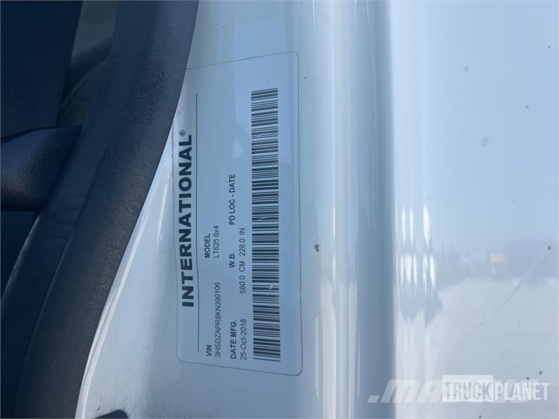 International LT625 트랙터 유닛