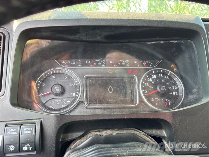 International LT625 وحدات الجر
