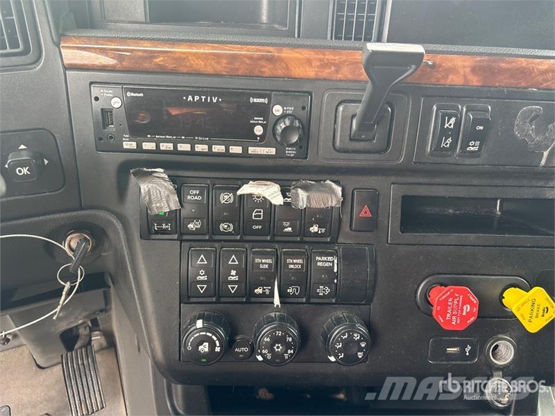 International LT625 Тягачі