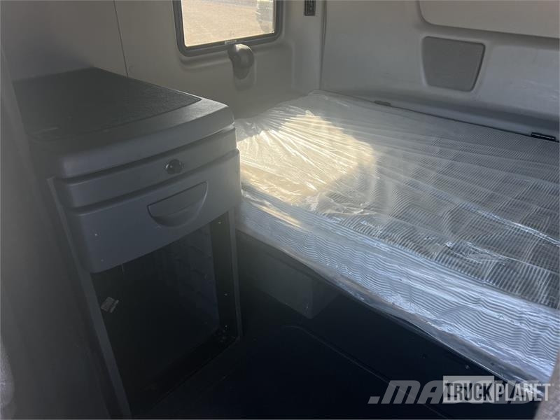 International LT625 트랙터 유닛