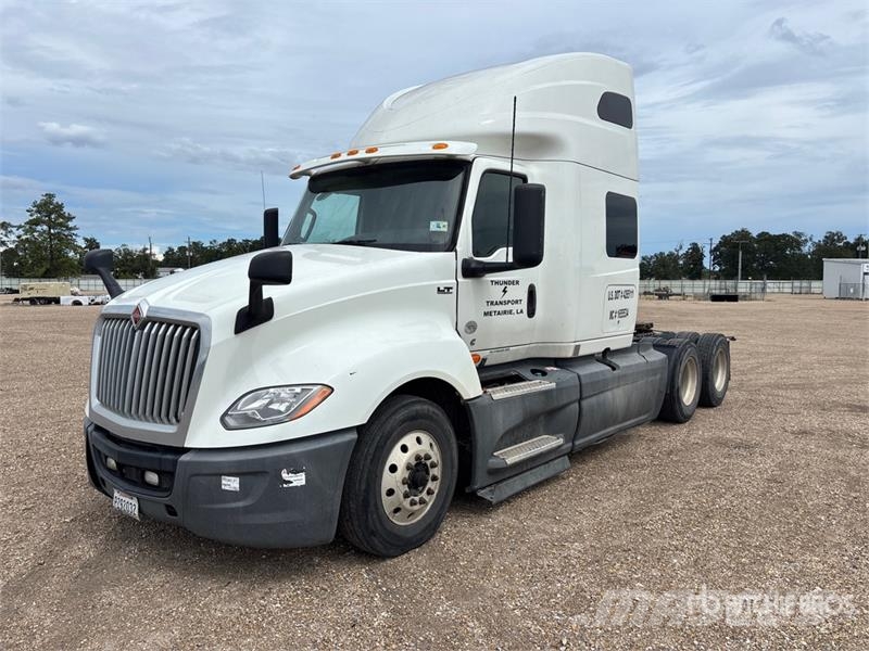 International LT625 트랙터 유닛