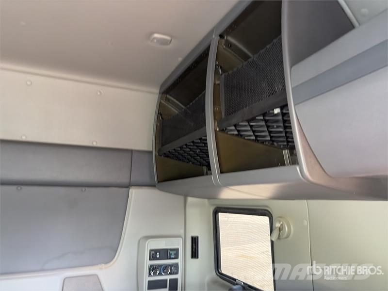 International LT625 وحدات الجر