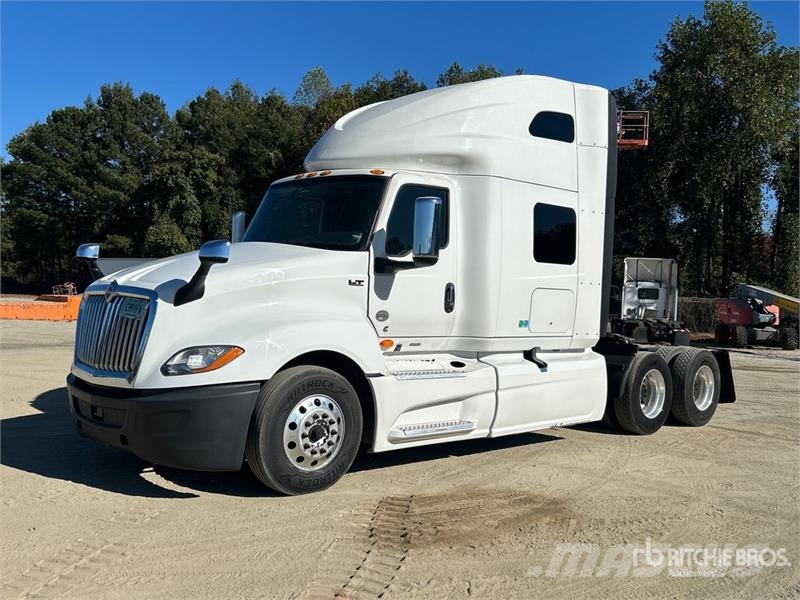 International LT625 Седельные тягачи
