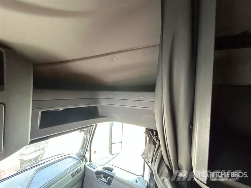 International LT625 트랙터 유닛