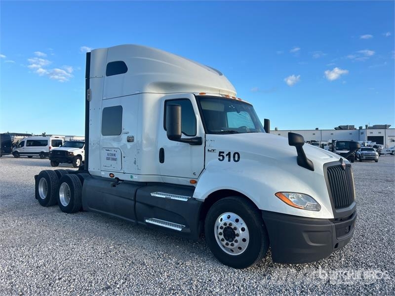 International LT625 Седельные тягачи