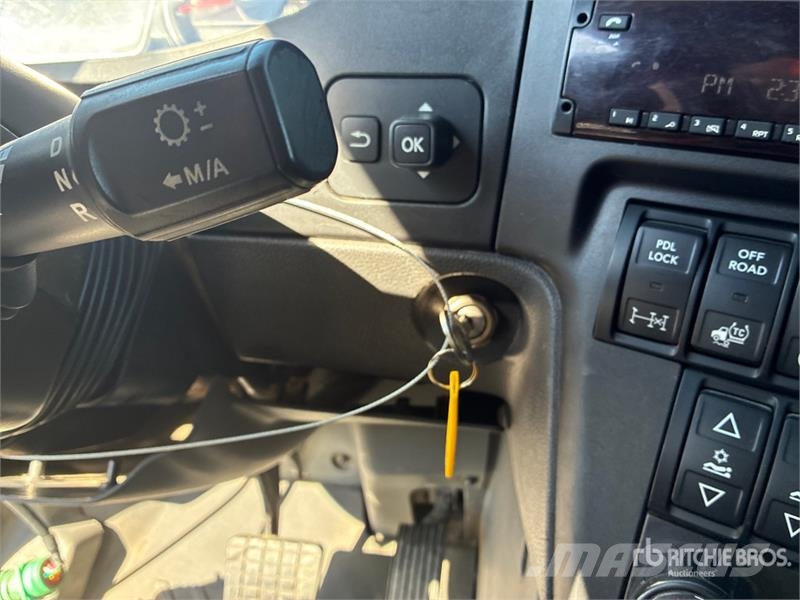 International LT625 Седельные тягачи