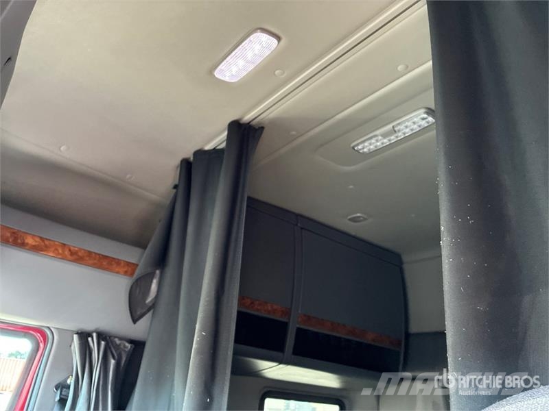 International LT625 Vlačilci