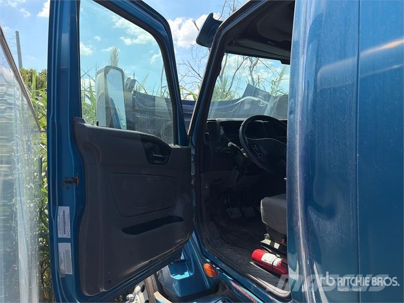 International LT625 وحدات الجر