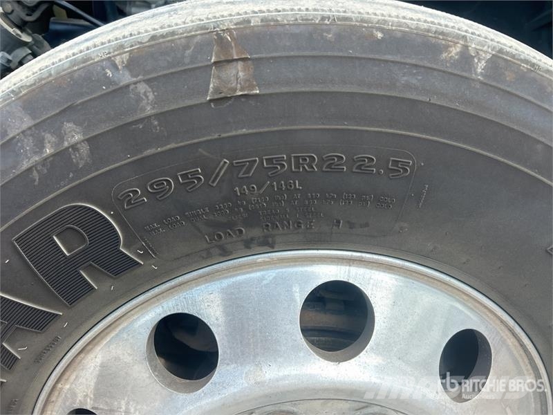 International LT625 트랙터 유닛