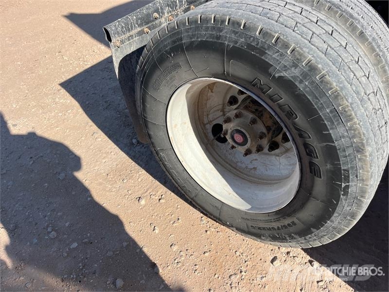 International LT625 Седельные тягачи