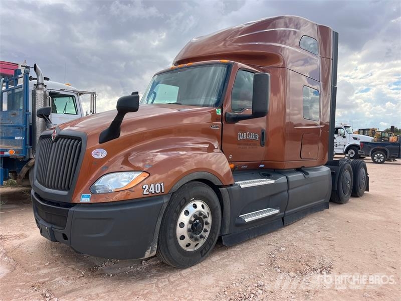 International LT625 Sadulveokid