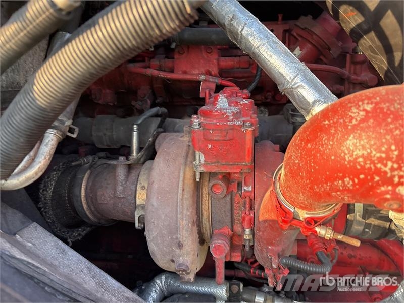 International LT625 트랙터 유닛
