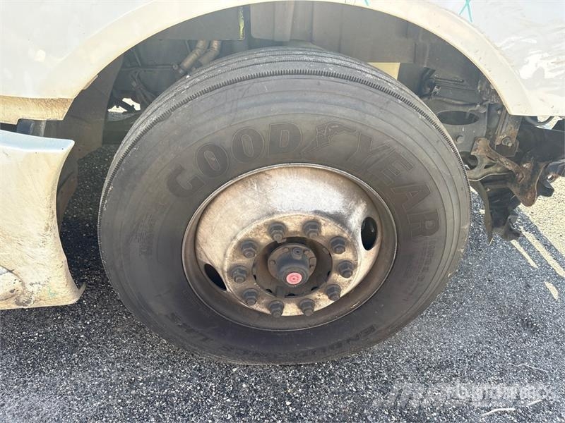International LT625 트랙터 유닛