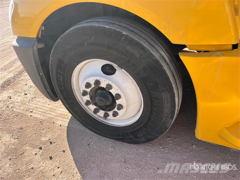 International LT625 Седельные тягачи
