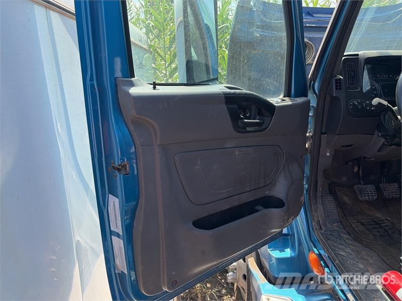 International LT625 وحدات الجر