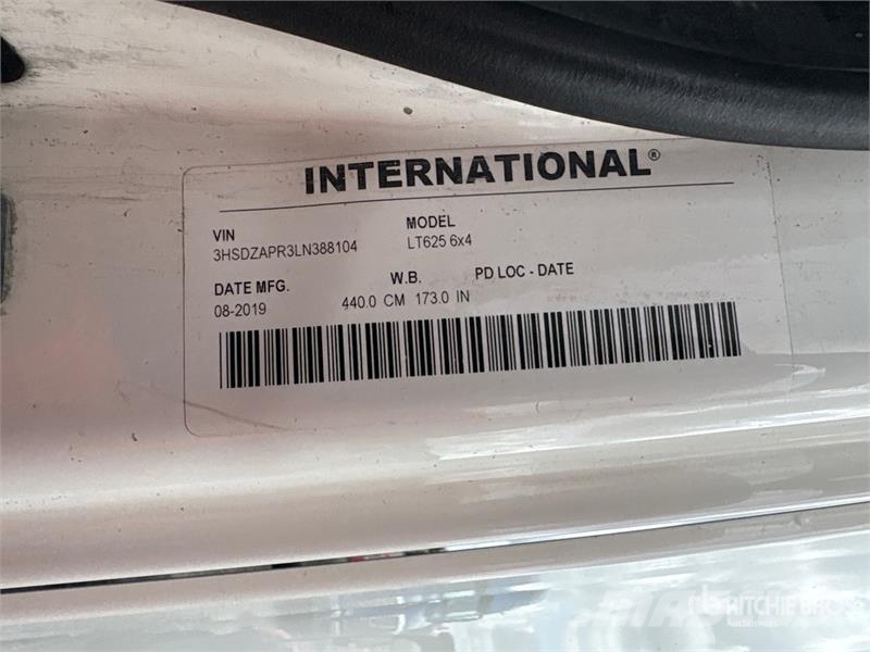 International LT625 Vilcēji