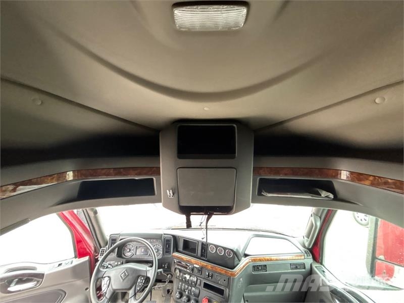 International LT625 Тягачі
