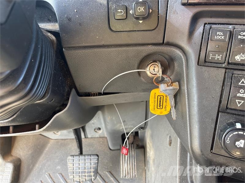International LT625 트랙터 유닛