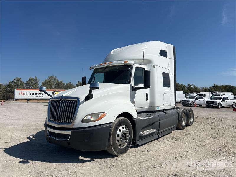 International LT625 Autotractoare